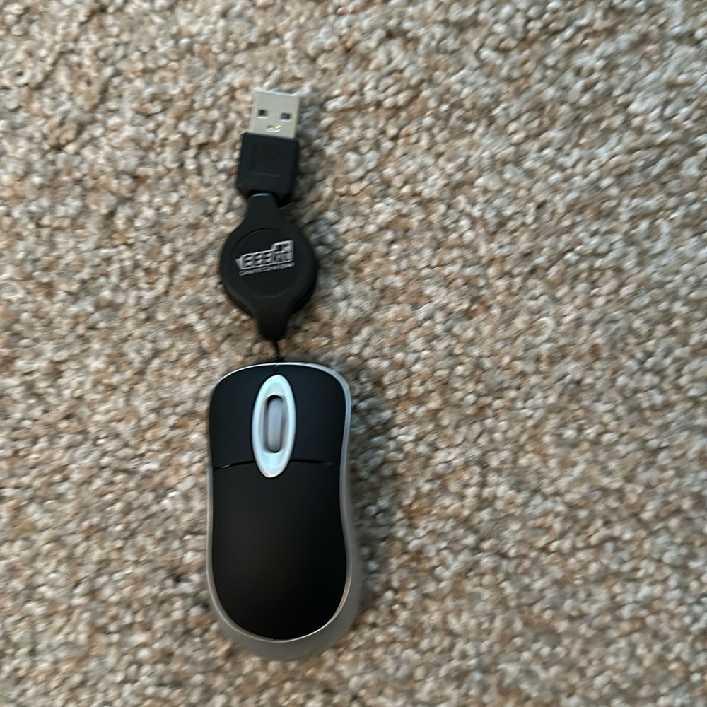 Retractable Cord USB Travel Mouse